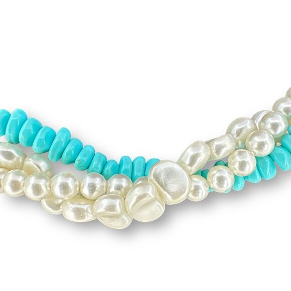 Twisted faux pearl and acrylic turquoise beaded necklace Womens 16" - Picture 2 of 5